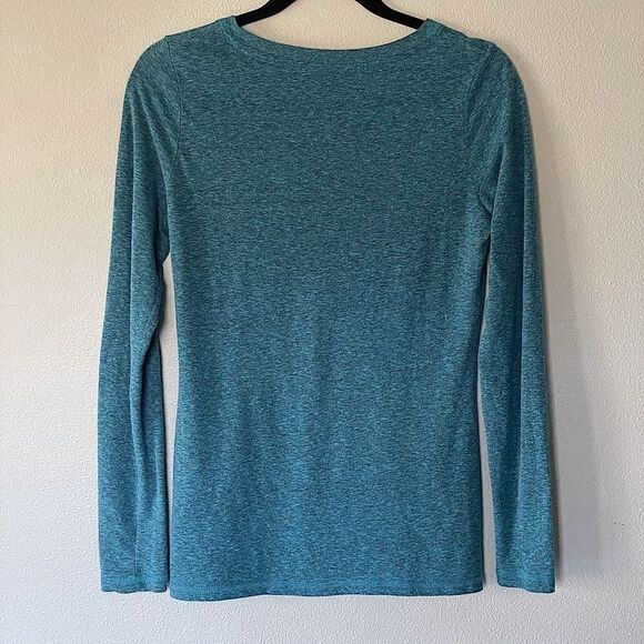 Mossimo, Long Sleeve Shirt. Size Small. - Picture 2 of 3